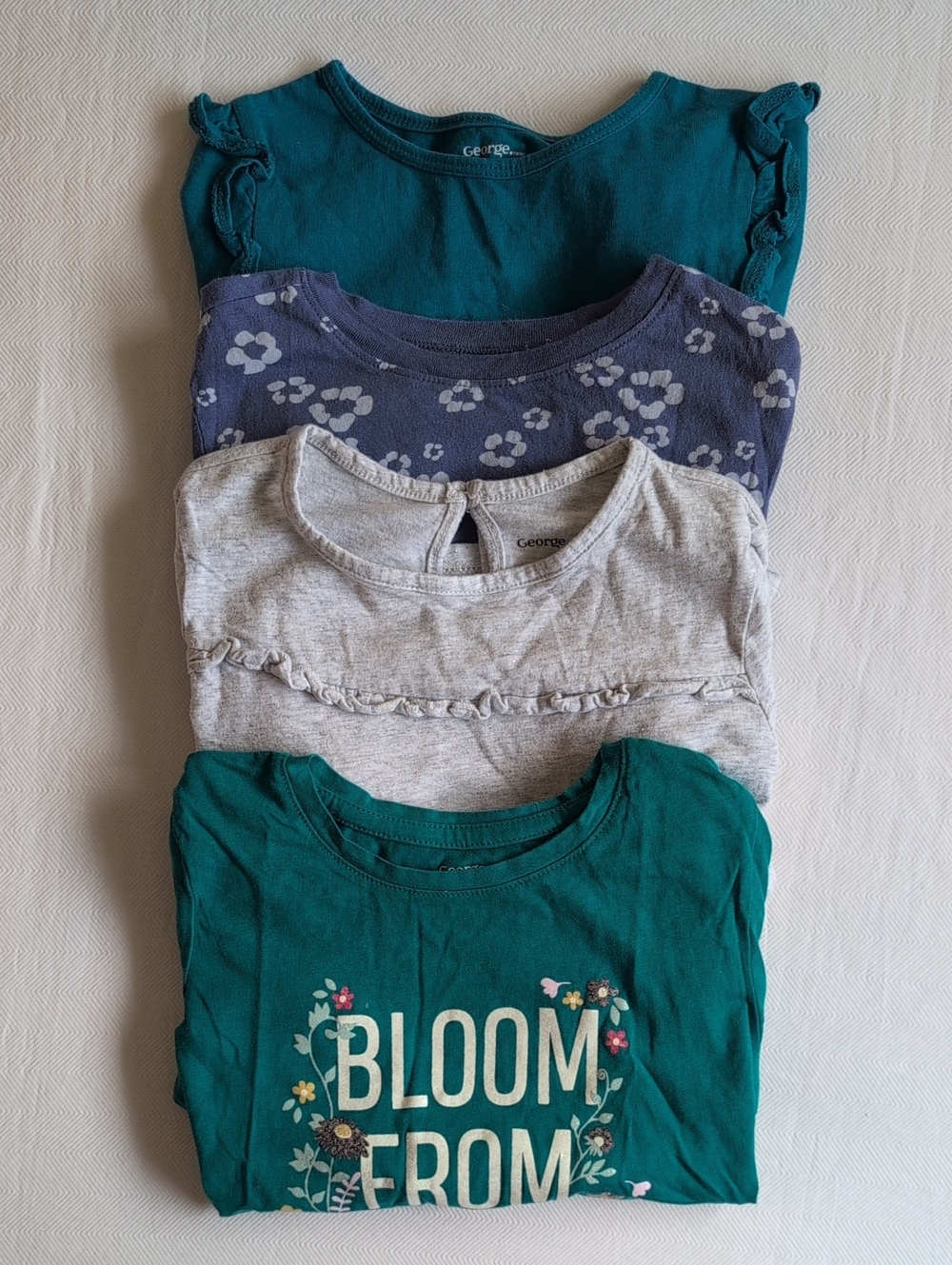 Lot of 4 Girls Size 5T Long Sleeve Shirt Bundle Old Navy George Teal Graphic Tee
